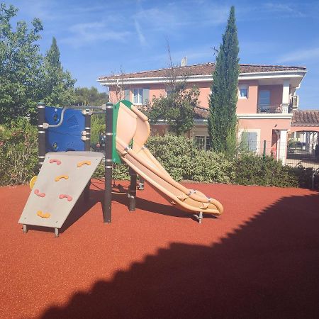 L'Arbois - T2 Avec Piscine Entre Aix Et Marseille Apartman Cabriès Kültér fotó